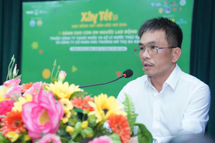 Hơn 100 suất học bổng “Xây nền ước mơ” cho con em công nhân tại Đà Nẵng - Ảnh 2.