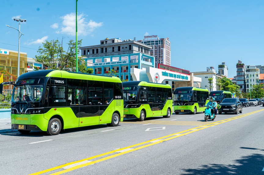 Quảng Ninh triển khai xe bus điện miễn phí đưa đón học sinh đến trường - Ảnh 4.