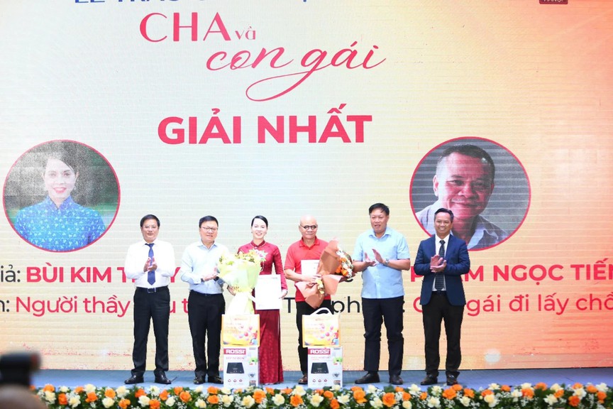 Trao giải cuộc thi viết “Cha và con gái” lần 4: Hơn 1.000 bài viết lan tỏa giá trị gia đình, 13 tác phẩm được vinh danh - Ảnh 3.