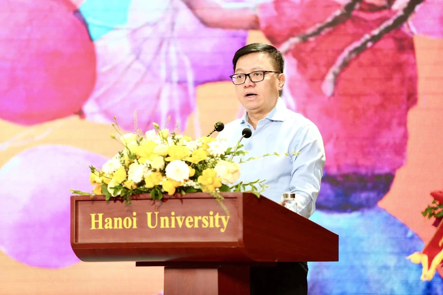 Trao giải cuộc thi viết “Cha và con gái” lần 4: Hơn 1.000 bài viết lan tỏa giá trị gia đình, 13 tác phẩm được vinh danh - Ảnh 1.