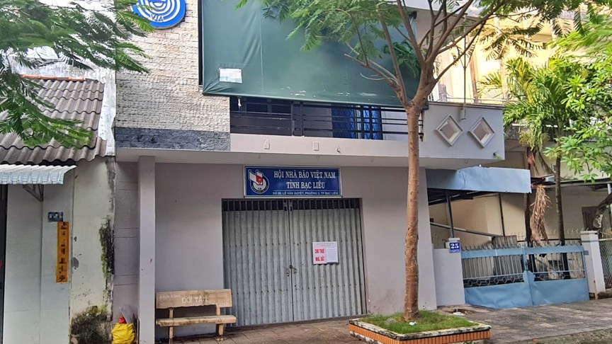 Cà Mau đẩy nhanh tiến độ xử lý, khai thác hiệu quả nhà đất dôi dư - Ảnh 1.