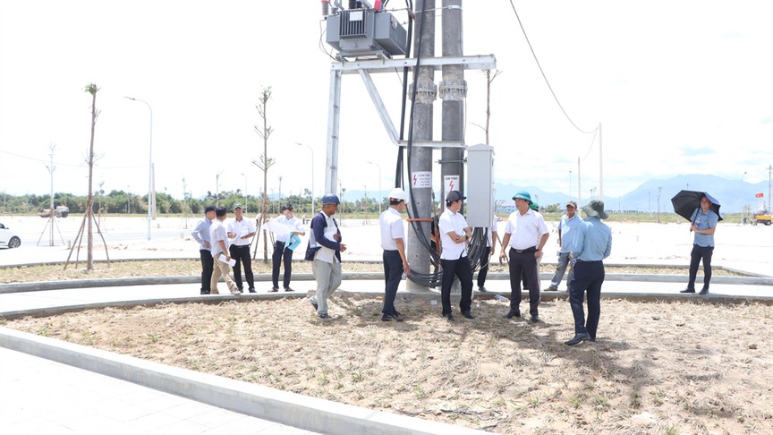 TP. Huế: Bàn giao hạ tầng kỹ thuật Khu tái định cư Phú Gia phục vụ dự án đường sắt tốc độ cao Bắc – Nam - Ảnh 1.