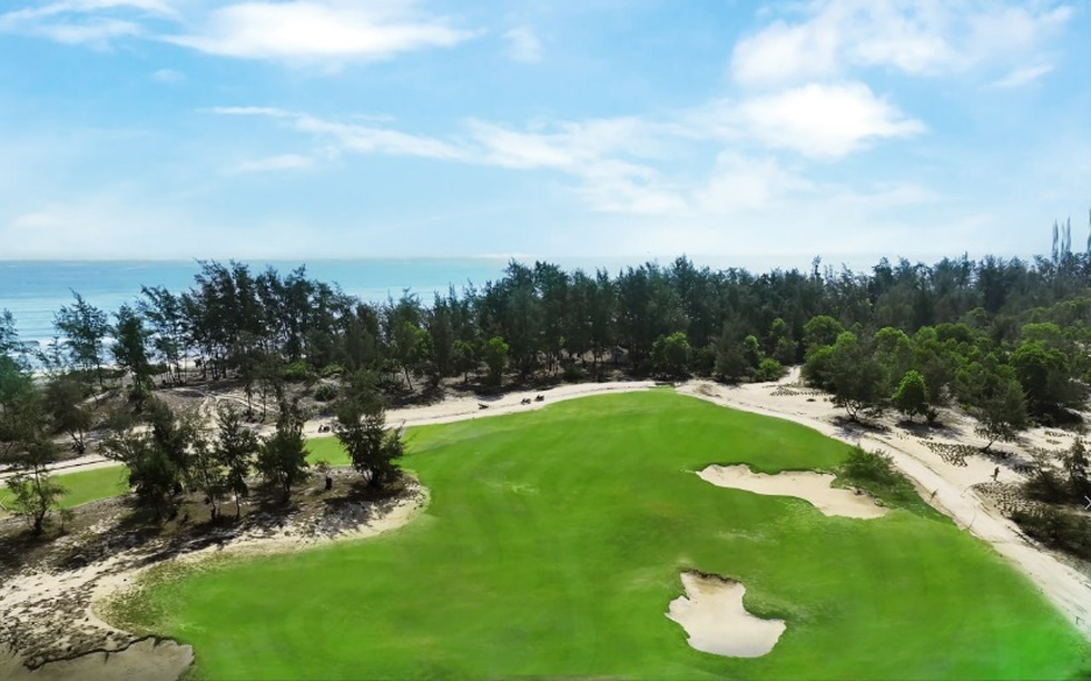 Khai trương tuyệt phẩm sân gôn nơi miền di sản cố đô Huế Golden Sands Golf Resort