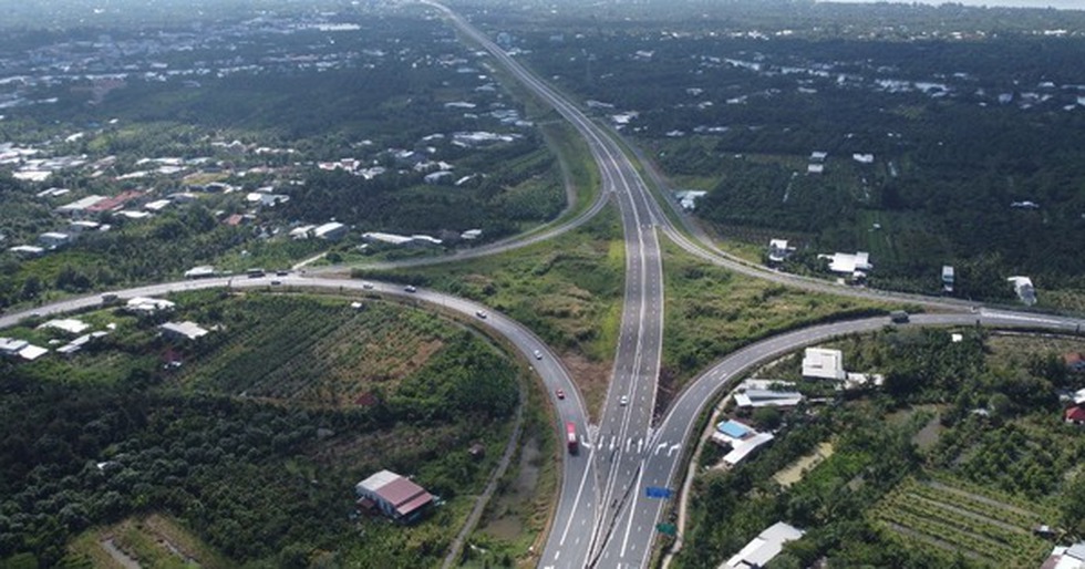 Tháo gỡ khó khăn để hết năm 2025 cơ bản hoàn thành 600km đường cao tốc vùng đồng bằng sông Cửu Long