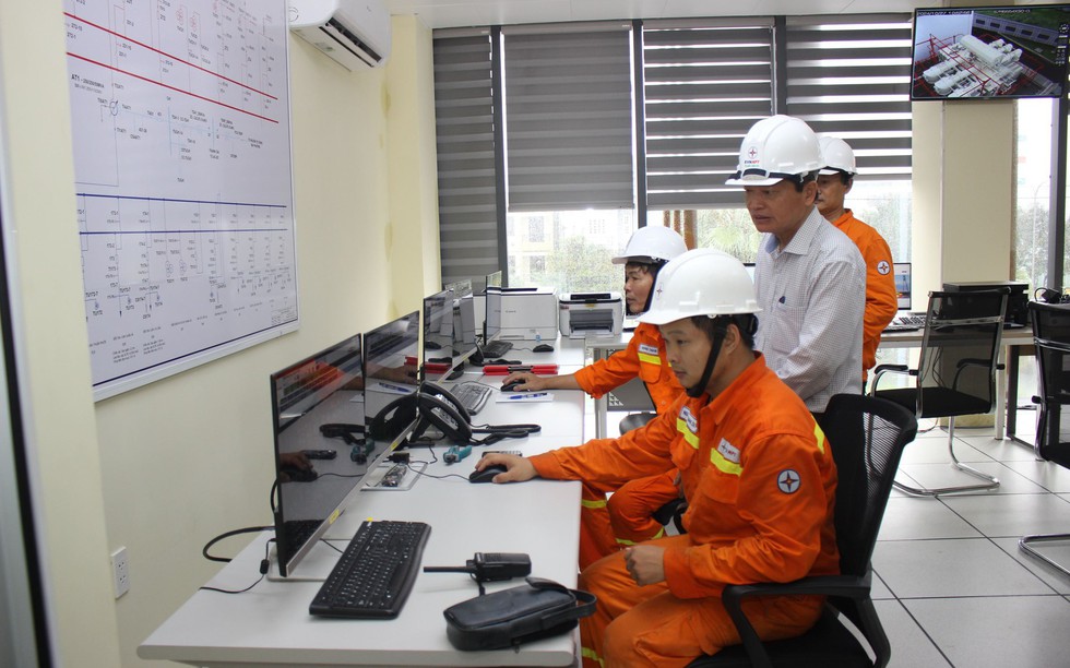 Công ty Truyền tải điện 2: Nhiều hiệu quả mang lại từ việc chuyển các trạm biến áp sang không người trực