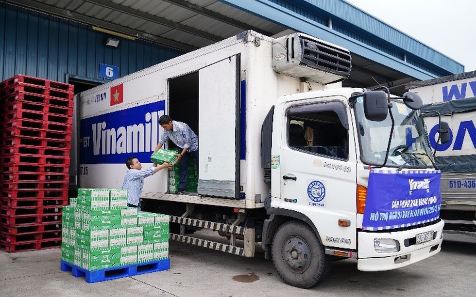 Vinamilk hỗ trợ gần 3 tỷ đồng sản phẩm dinh dưỡng thiết yếu cho 10 tỉnh thành ảnh hưởng bão lũ