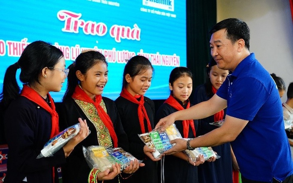 Mang trung thu ấm áp đến trẻ em mọi miền