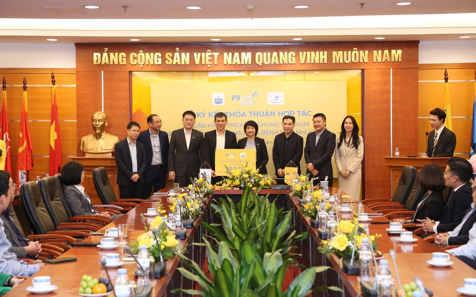 PVcomBank ký kết thỏa thuận hợp tác với hai bệnh viện lớn tại Hà Nội
