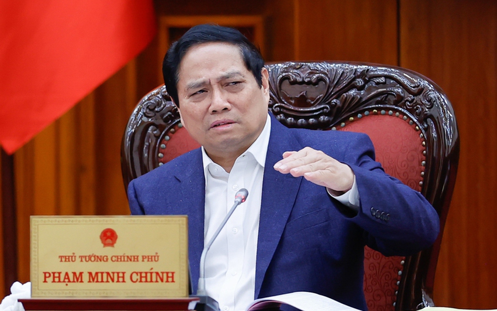 Thủ tướng: Hoàn thiện thêm một bước đề án về sắp xếp, tinh gọn bộ máy của Chính phủ