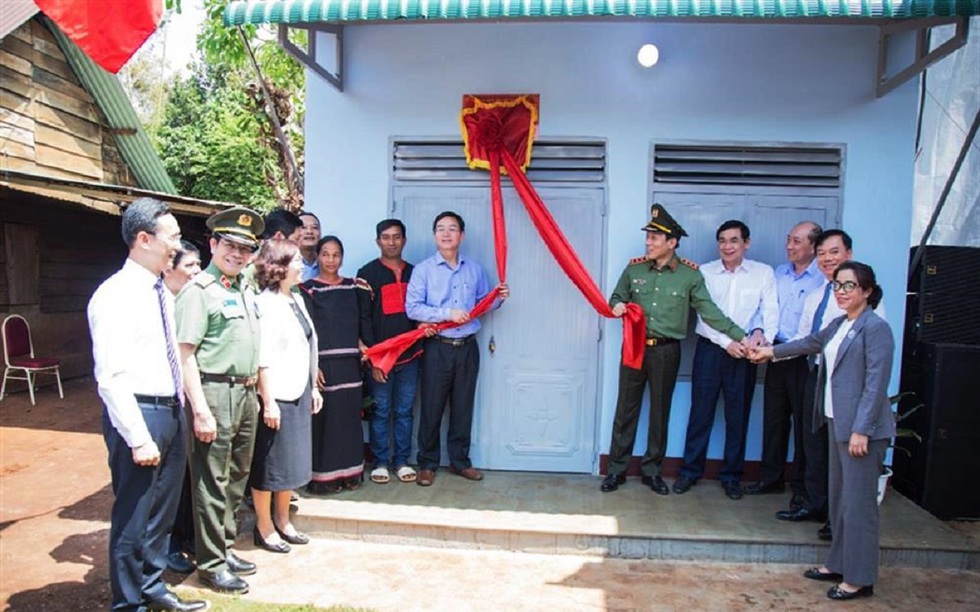 Bộ Công an tặng 1.200 căn nhà cho người nghèo tại tỉnh Đắk Lắk