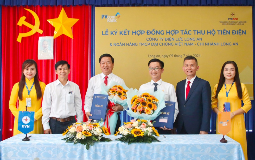 PVcomBank và Công ty Điện lực Long An ký kết hợp đồng thu hộ tiền điện