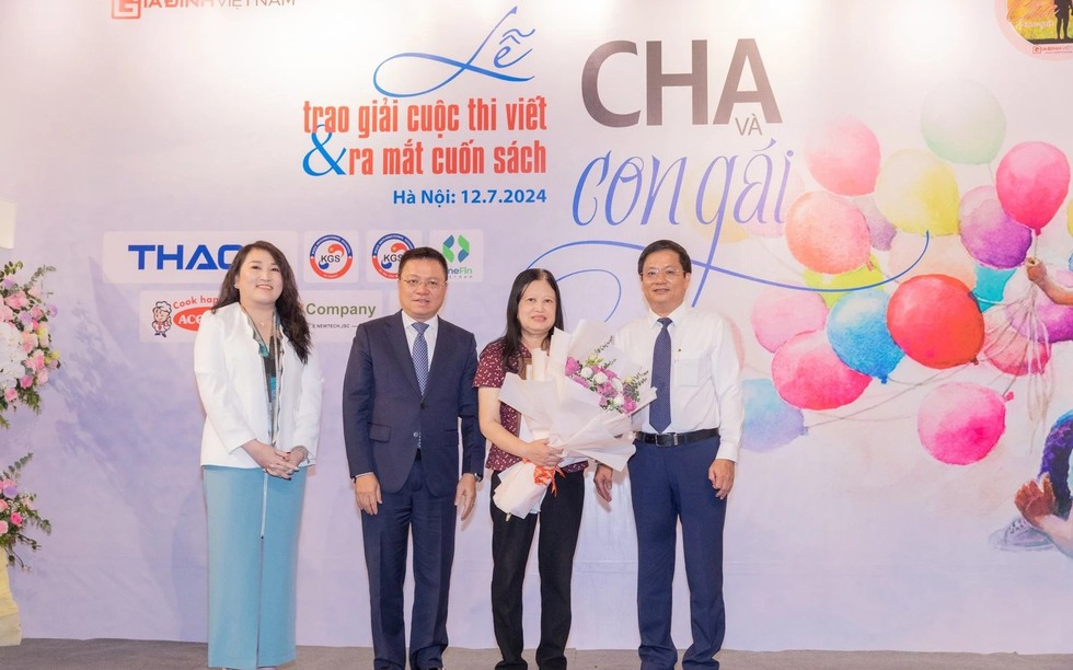 Trao giải cuộc thi viết "Cha và con gái": Tôn vinh giá trị nhân văn và tình cảm gia đình