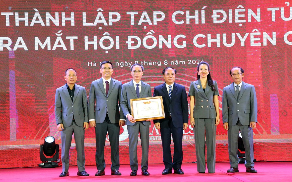Tạp chí điện tử Bất động sản Việt Nam gặp mặt kỷ niệm 8 năm thành lập và ra mắt Hội đồng chuyên gia