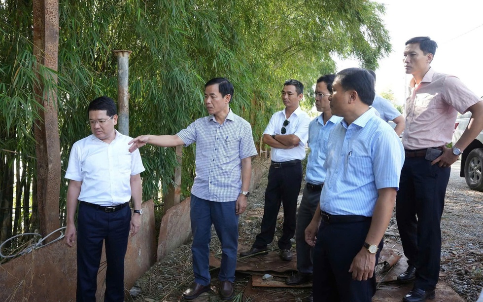 TP. Huế: Kiểm tra tình hình sạt lở bờ sông Bồ