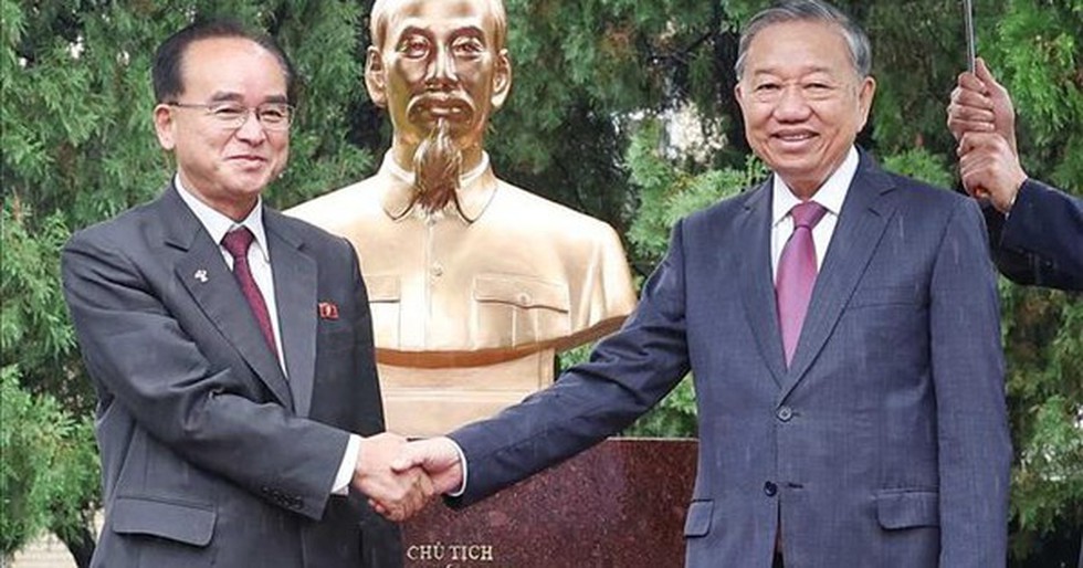 Tổng Bí thư Tô Lâm dự Lễ khánh thành tượng Chủ tịch Hồ Chí Minh tại Triều Tiên