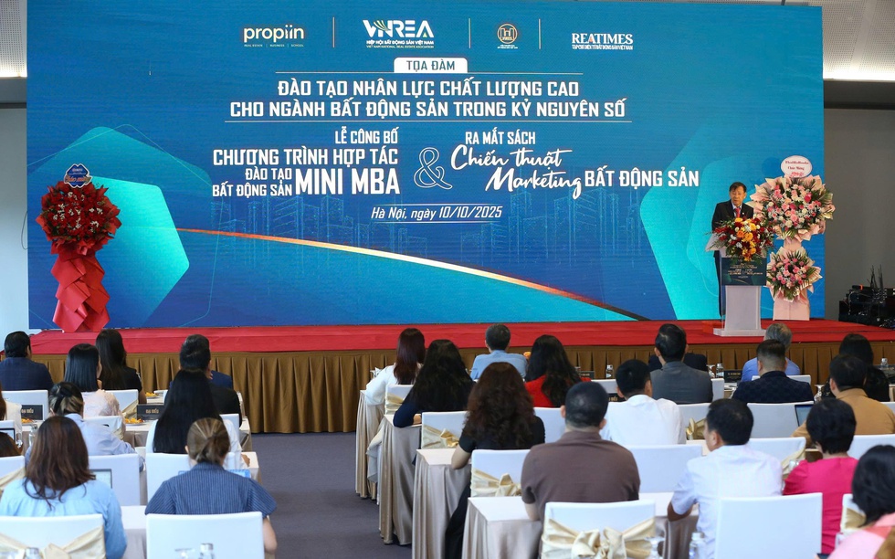 Tọa đàm: Đào tạo nhân lực chất lượng cao cho ngành BĐS trong kỷ nguyên số - Lễ công bố Chương trình hợp tác đào tạo BĐS Mini MBA & Ra mắt sách Chiến thuật Marketing BĐS