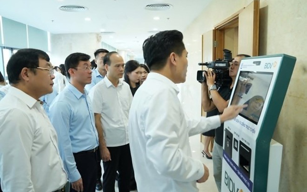 Chung cư đầu tiên tại Thủ đô, cư dân được làm thủ tục đất đai ngay tại chỗ