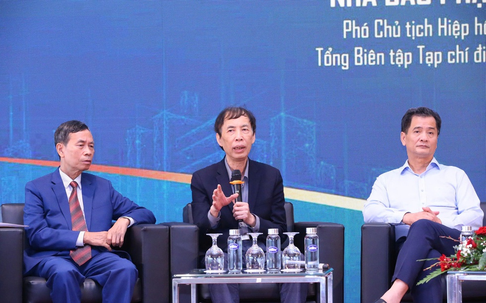 "Học tập suốt đời để kiến tạo con người - nguồn nhân lực chất lượng cao cho kỷ nguyên số"