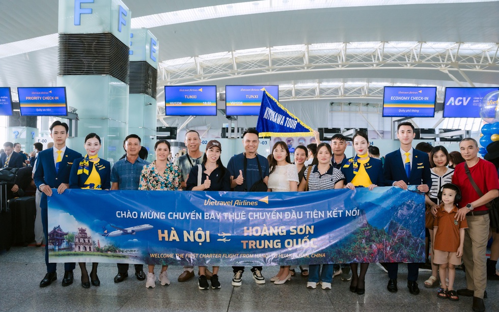 Vietravel Airlines thực hiện thành công chuyến bay charter đầu tiên kết nối Hà Nội - Hoàng Sơn, Trung Quốc