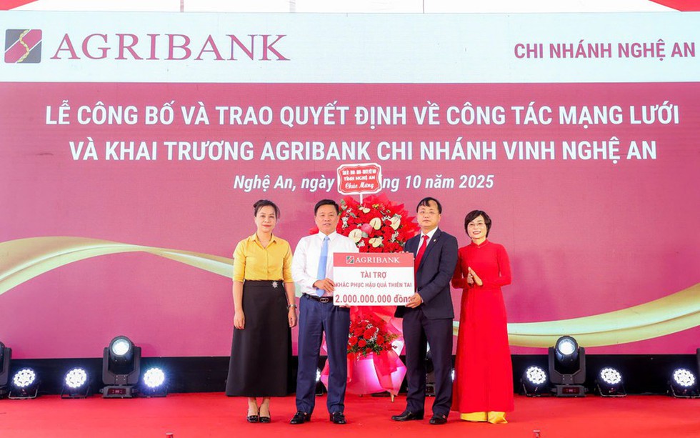 Chủ tịch HĐTV Agribank làm việc tại Nghệ An, chỉ đạo các chi nhánh và hỗ trợ địa phương khắc phục ảnh hưởng bão lũ