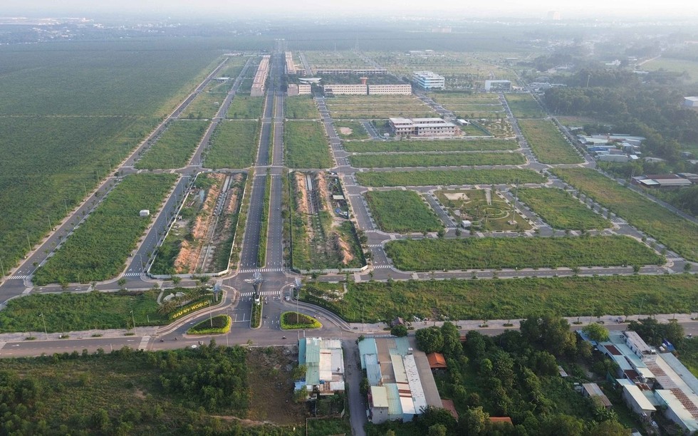 Đấu giá thành công 2 khu đất vàng ‘sát vách’ sân bay lớn nhất Việt Nam, thu về hơn 6.500 tỷ