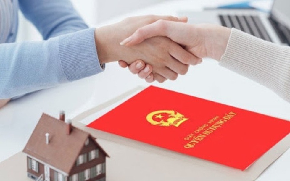 Từ nay, sổ đỏ mẫu mới có thể đứng tên tối đa bao nhiêu người?
