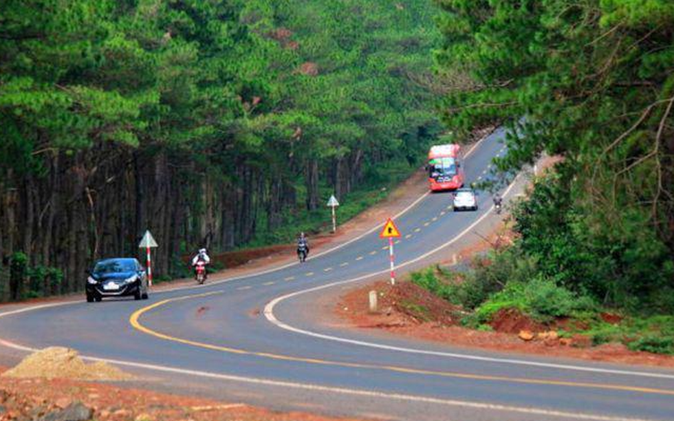 Tuyến đường dài nhất Việt Nam gây kinh ngạc trên báo ngoại, từng là minh chứng sống trong kháng chiến chống Mỹ
