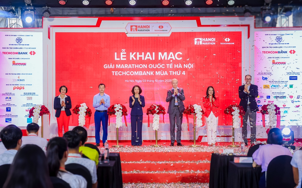Khai mạc giải Marathon Quốc tế Hà Nội Techcombank mùa thứ 4: Giải chạy biểu trưng của Thủ đô, kết nối cộng đồng, tôn vinh giá trị di sản - văn hóa