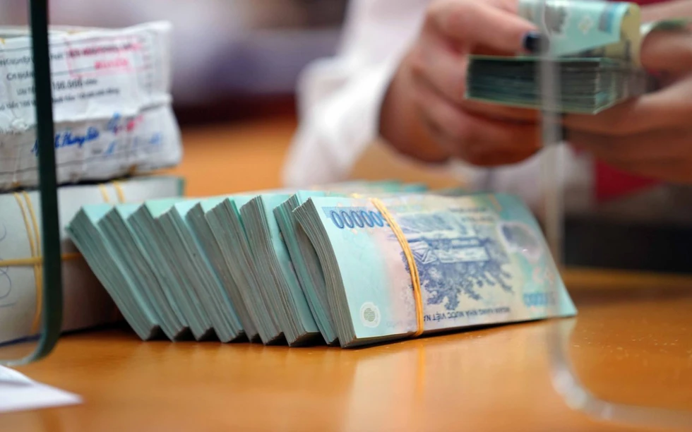 Tăng trưởng tín dụng có thể đạt 20%: Áp lực kiểm soát "bến đỗ" dòng tiền