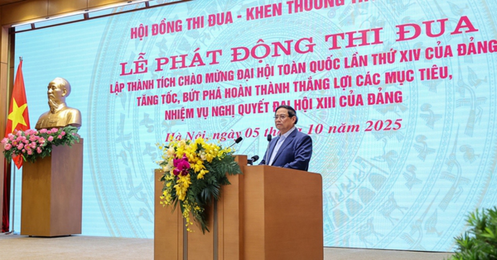 Thủ tướng phát động đợt thi đua cao điểm lập thành tích chào mừng Đại hội XIV của Đảng