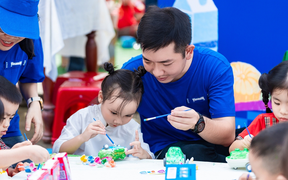 Vinamilk đồng hành mang Tết Trung thu đến hơn 10.000 trẻ em trên cả nước