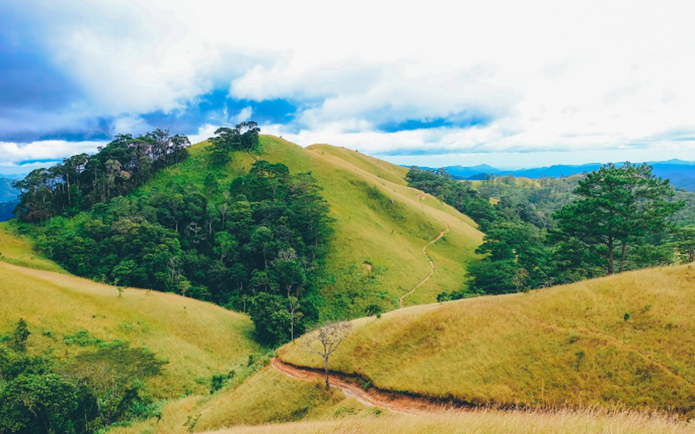 Việt Nam sắp khởi công xây dựng tuyến đường nghìn tỷ dẫn vào ‘cung đường trekking đẹp nhất cả nước’
