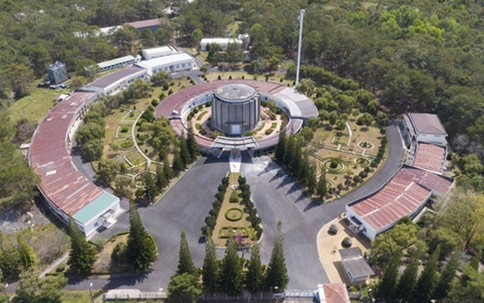 Lò phản ứng hạt nhân đầu tiên của Việt Nam: Có sự góp mặt của Mỹ và Liên Xô, mỗi năm cung ứng tới 1.500Ci thuốc phóng xạ