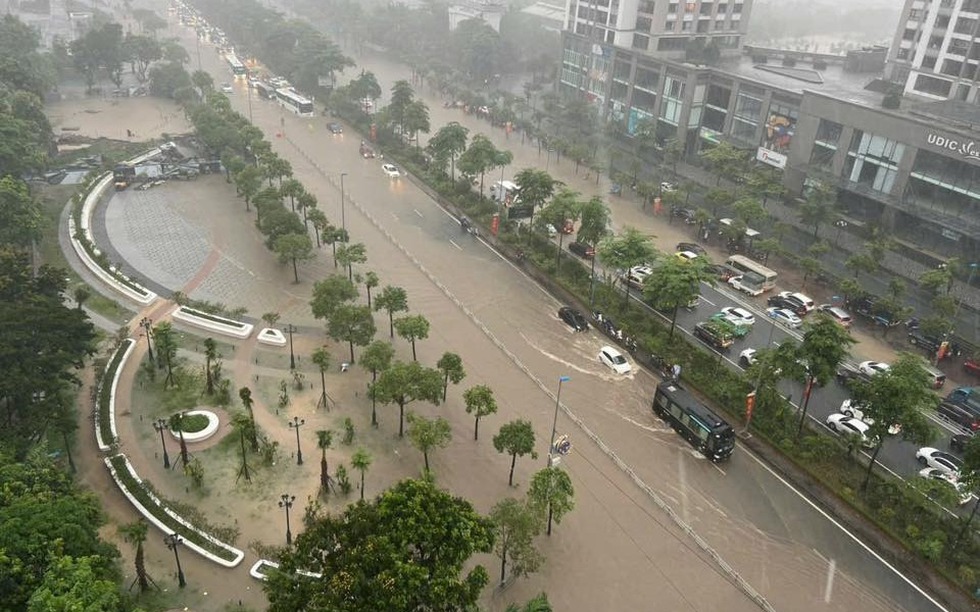 Hà Nội đầu tư gần 1.000 tỷ cải tạo sông Tô Lịch, khắc phục ngập úng ở các khu đô thị ‘nhà giàu’