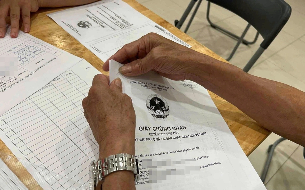 Dễ dàng kê khai "sổ đỏ" trực tuyến qua ứng dụng VNeID