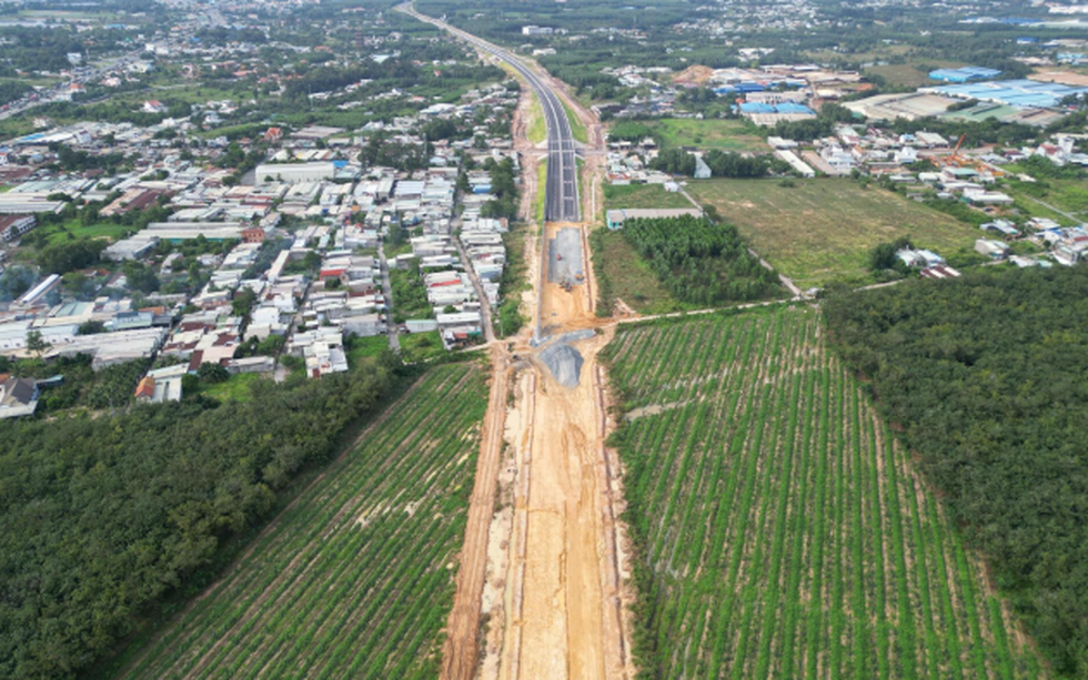 Tuyến cao tốc 18.000 tỷ kết nối 2 tỉnh thành giàu nhất cả nước nguy cơ lỡ hẹn thông xe