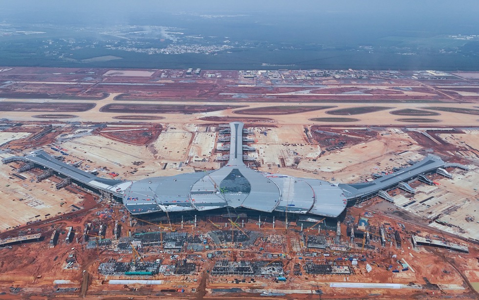 Mãn nhãn với loạt ảnh siêu sân bay lớn nhất Việt Nam, lọt TOP quy mô thế giới trước khi bước vào thời khắc lịch sử