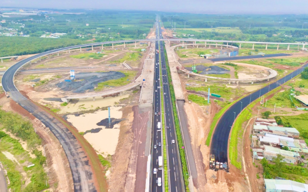Chỉ hơn 1 tháng nữa, tuyến cao tốc 18.000 tỷ kết nối 2 tỉnh thành giàu nhất cả nước sẽ thông xe
