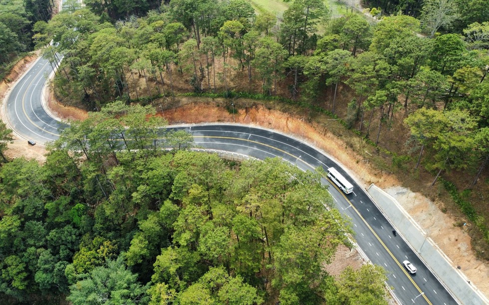 Cung đèo hơn 550 tỷ sở hữu mặt đường rộng nhất Việt Nam vừa sạt lở vẫn còn bảo hành 1 tháng