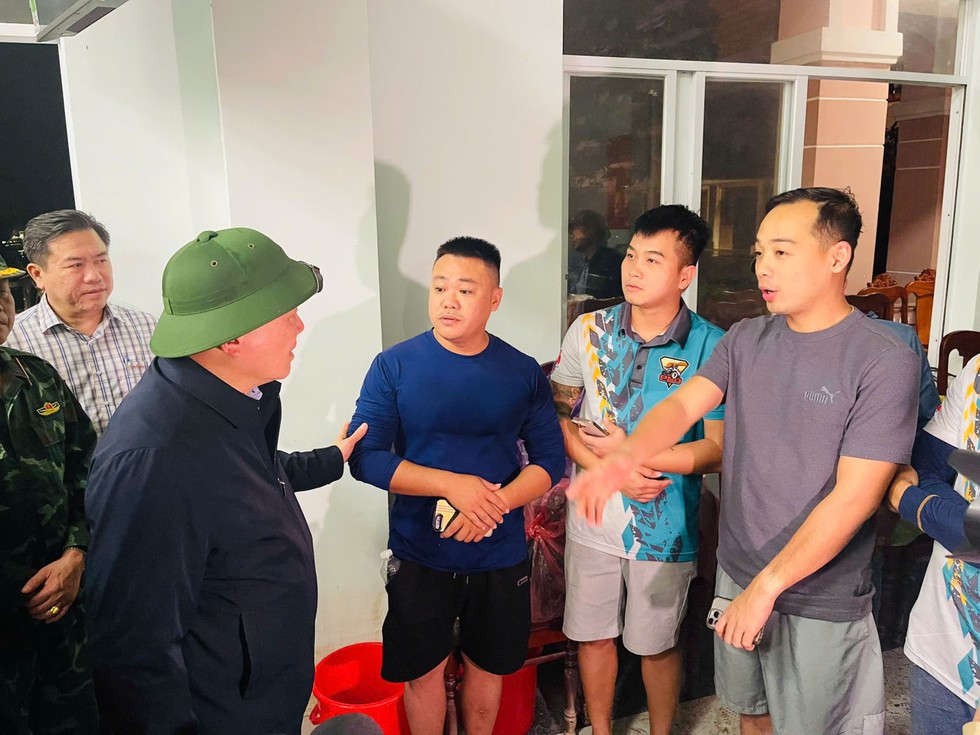 Dốc toàn tâm sức tập trung ứng phó và khắc phục hậu quả mưa lũ đặc biệt lớn