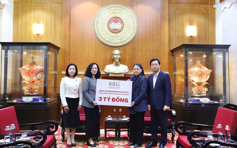 Tập đoàn BRG và Ngân hàng SeABank trao 5 tỷ đồng ủng hộ đồng bào khắc phục hậu quả thiên tai