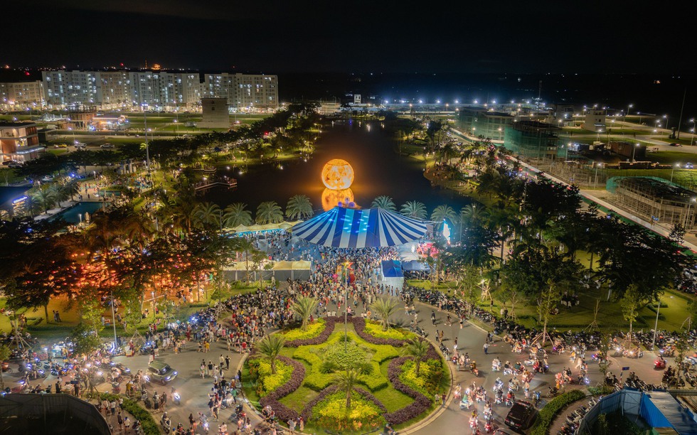 Hai lực đẩy tăng giá hội tụ trên một tuyến phố xuyên tâm Nam Long II Central Lake