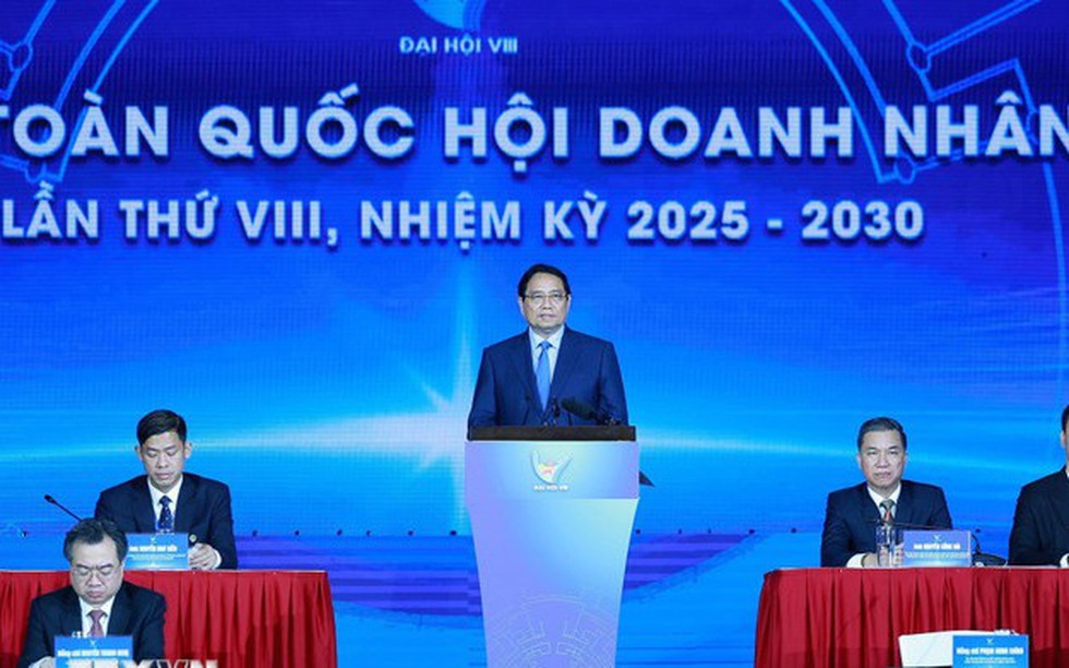 Thủ tướng: Doanh nghiệp, doanh nhân trẻ thực hiện 6 tiên phong, thi đua 6 nhất