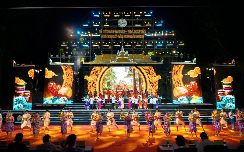 TP. Cần Thơ khai mạc Lễ hội Oóc Om Bóc