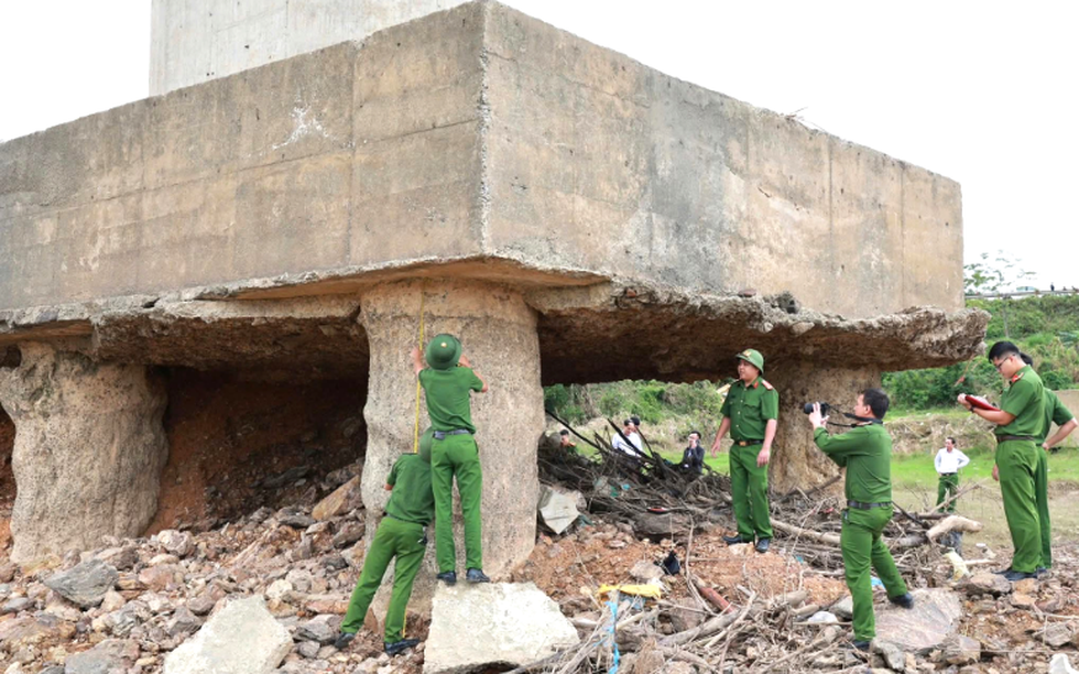 Cây cầu trọng yếu tại Phú Thọ hư hỏng nghiêm trọng, Bộ Xây dựng chỉ đạo nóng, Công an vào cuộc