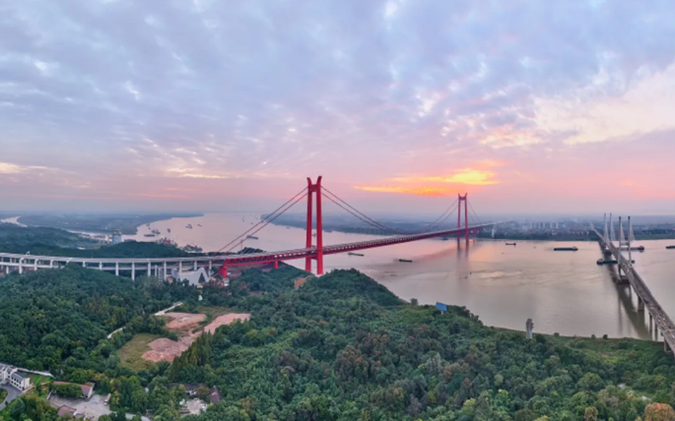 Chính thức thông xe cầu dây văng 2 tầng áp dụng công nghệ độc nhất thế giới