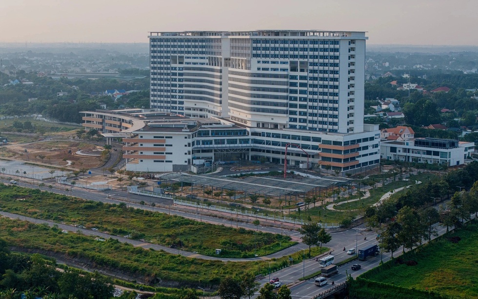 Bệnh viện lớn nhất TP. HCM bị bỏ hoang nhiều năm: Vận hành năm 2026, có cả bãi đáp trực thăng