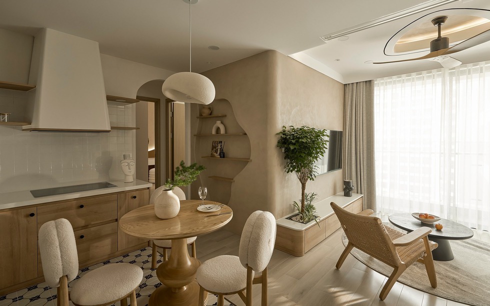 Tối giản nhưng không tối tăm: Bí quyết tạo nên căn hộ đầy ánh sáng