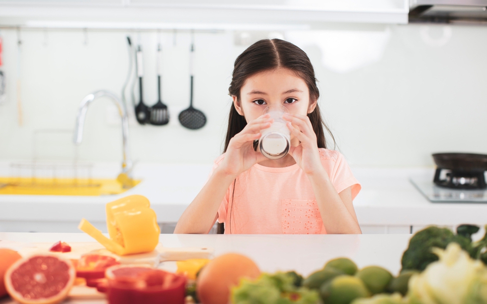 Trẻ biếng ăn: Dùng Vinamilk Probi Cam hằng ngày có hỗ trợ con ăn ngon?