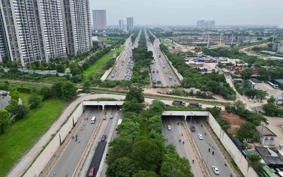 Hà Nội tạm đóng một phần đại lộ đẹp và dài nhất Việt Nam để thi công